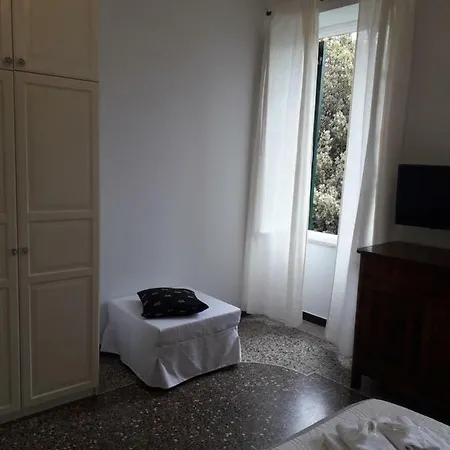 Dora Aurea Guest house *