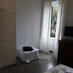 Dora Aurea בית הארחה 4*