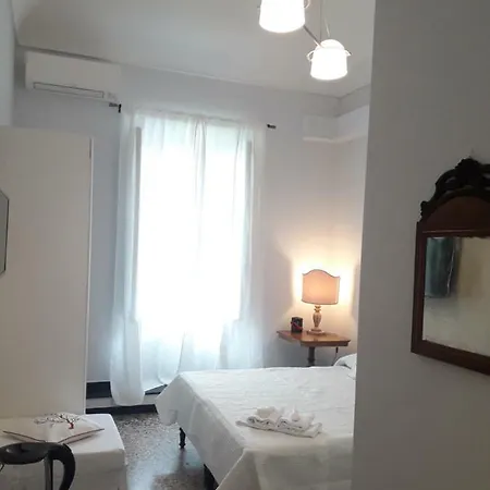 Dora Aurea 4*