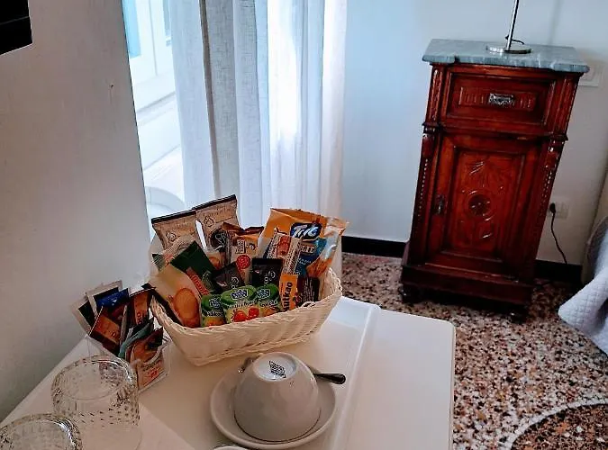 Πανσιόν Dora Aurea 3*