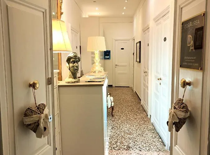 Dora Aurea Λεβάντο