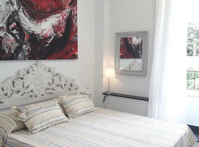 Dora Aurea Konukevi Levanto